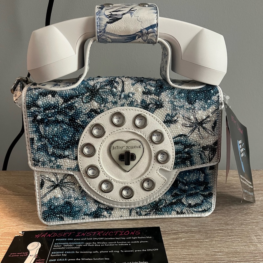 Viral Betsy Johnson Phone purse NWT!